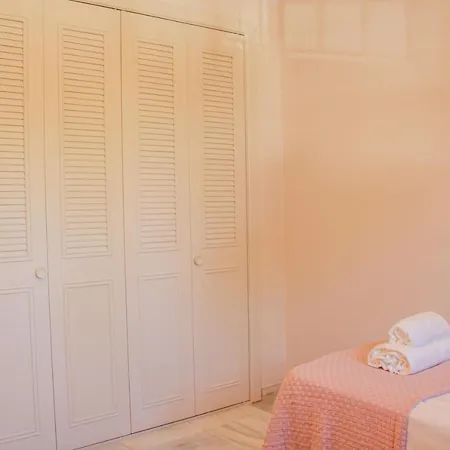 Nyaraló Fantastica Adosada En Estepona